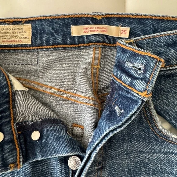 Levi's Ribcage Straight - Picture 5 of 5